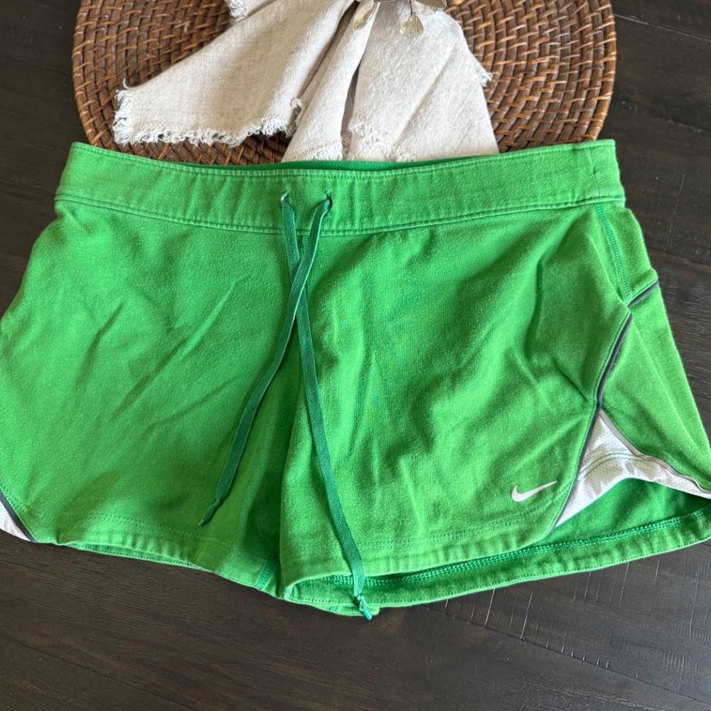 Nike Runners Shorts - Picture 3 of 7